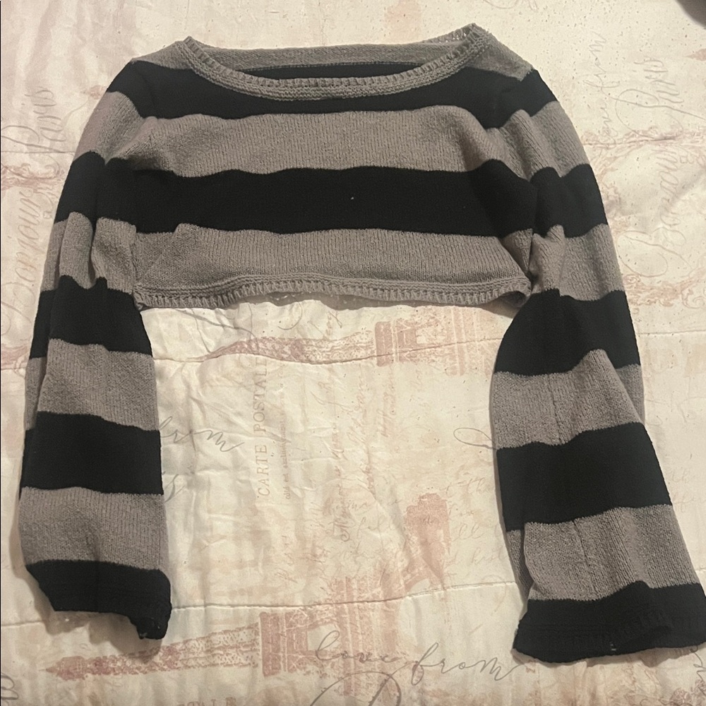 Striped Cropped Sweater - Black & Gray